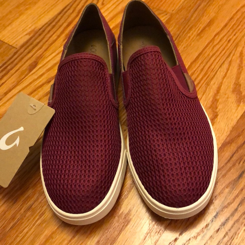 BRAND NEW OLUKAI SLIP ON SNEAKERS